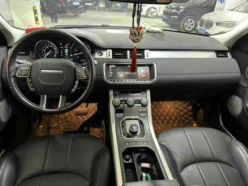 成都19年路虎极光6