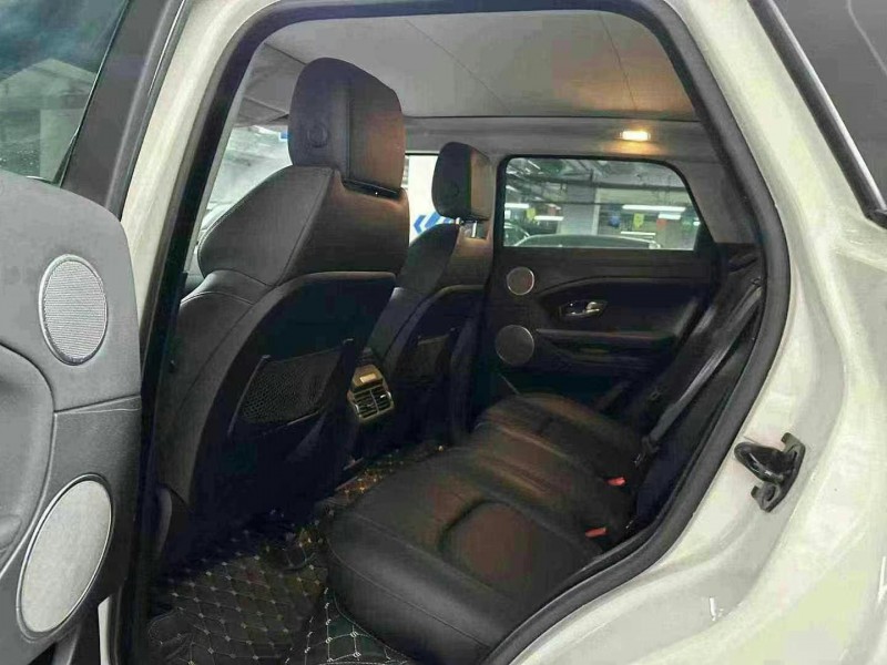 成都19年路虎极光7