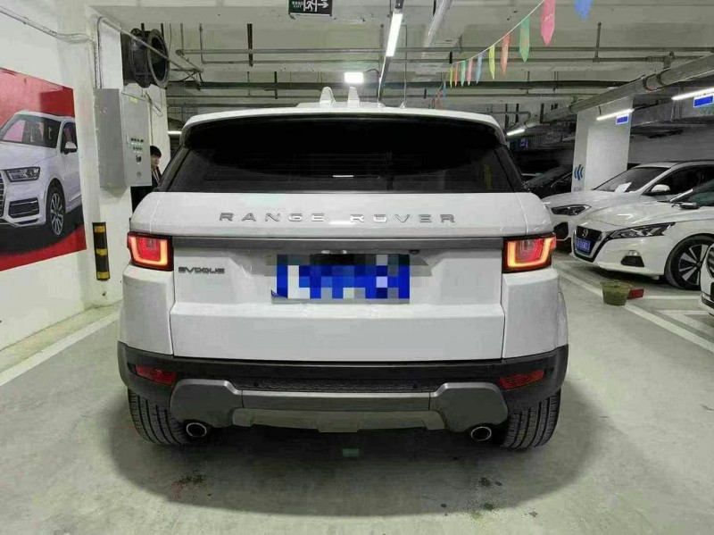 成都19年路虎极光8