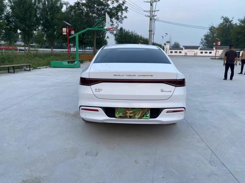 徐州23年比亚迪秦8