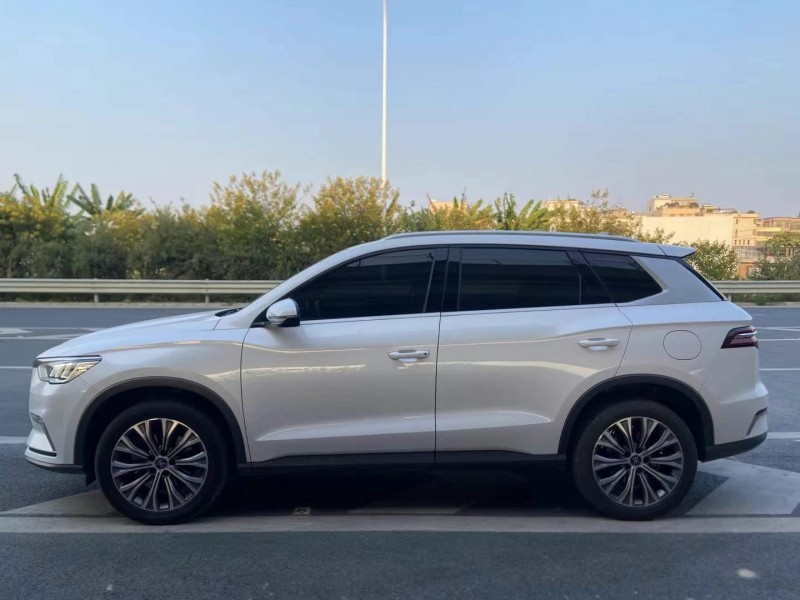 广州20年比亚迪宋6