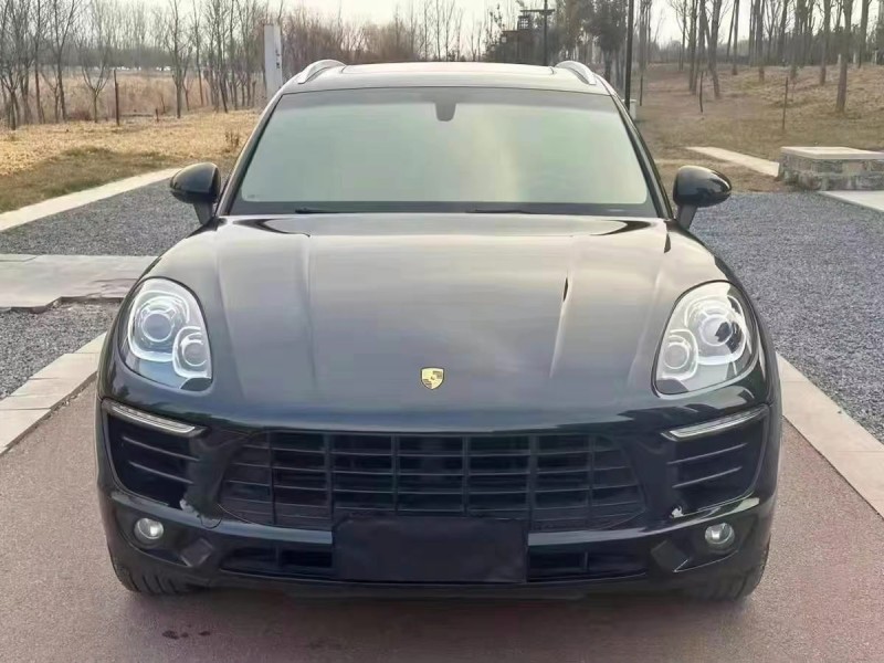 济宁16年保时捷Macan1