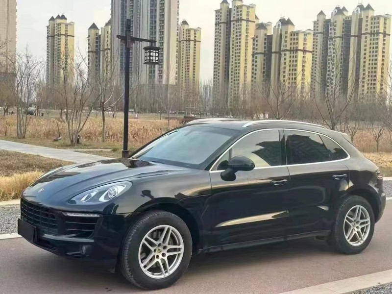 济宁16年保时捷Macan2