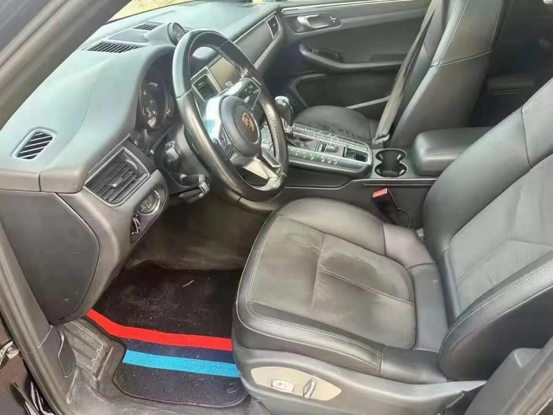 济宁16年保时捷Macan8
