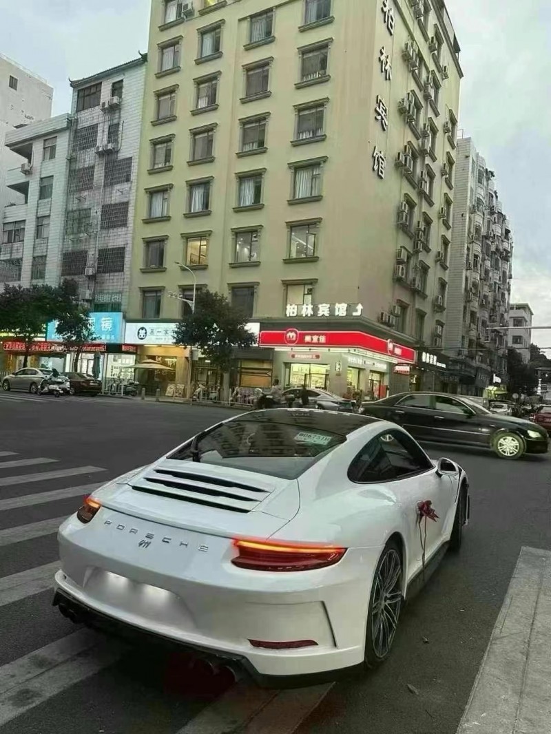 广州16年保时捷9114