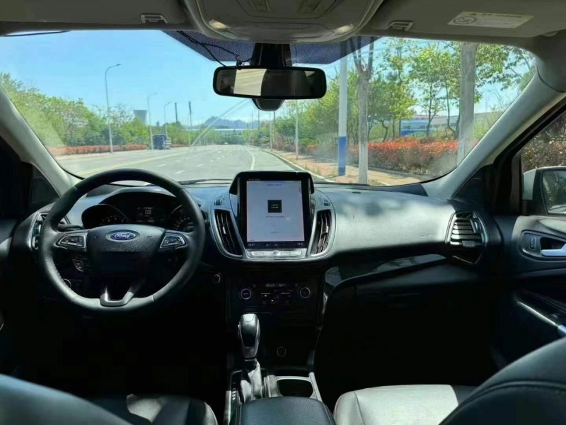 青岛19年福特翼虎5