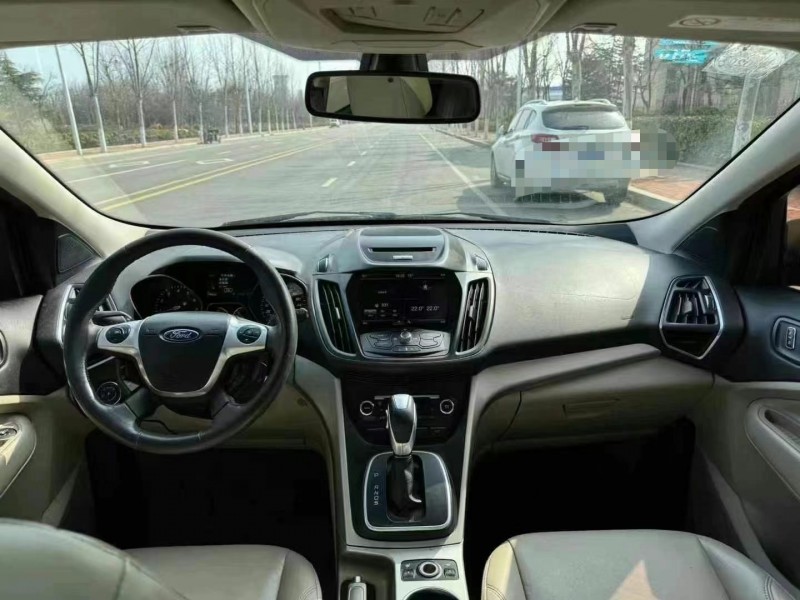 青岛13年福特翼虎5