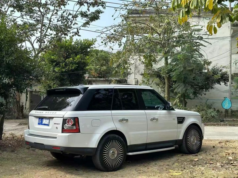 广州11年路虎揽胜运动5