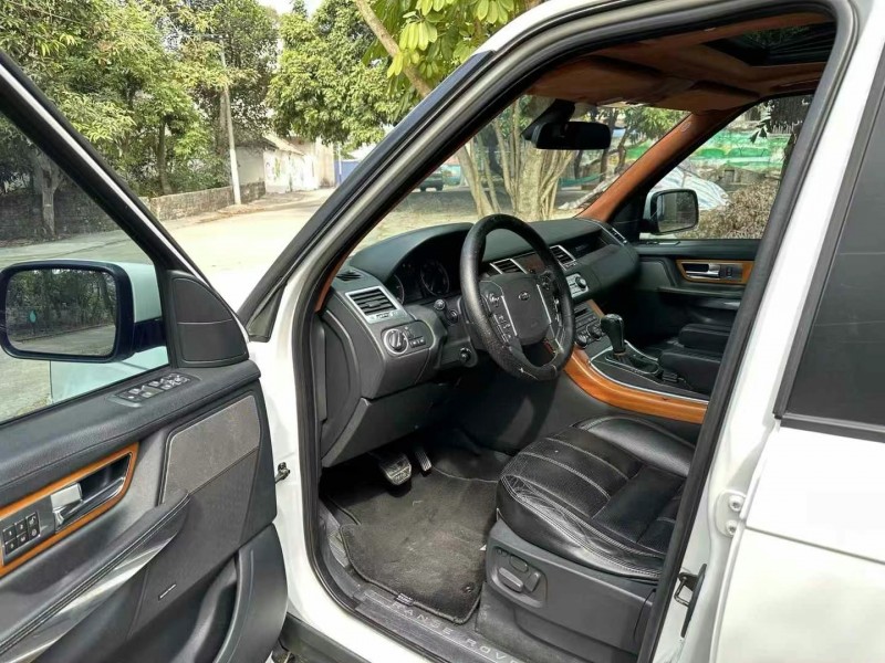 广州11年路虎揽胜运动6