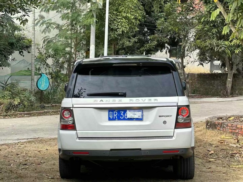 广州11年路虎揽胜运动9