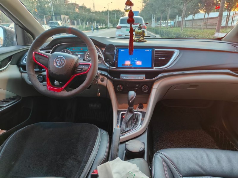 济宁15年别克英朗4