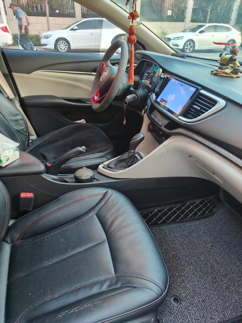 济宁15年别克英朗5