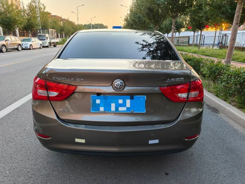 济宁15年别克英朗9