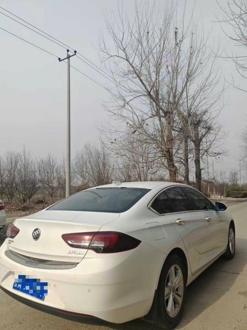 保定18年别克君威8