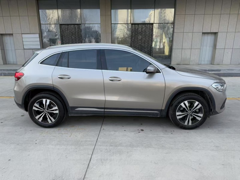 济宁21年奔驰GLA8