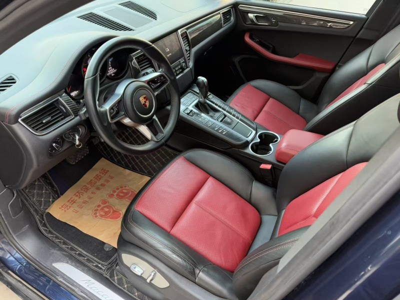 济宁17年保时捷Macan5