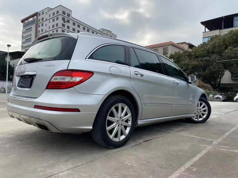 广州09年奔驰R7