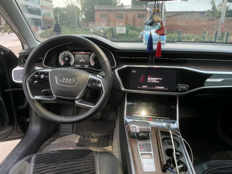 新乡21年奥迪A6L7