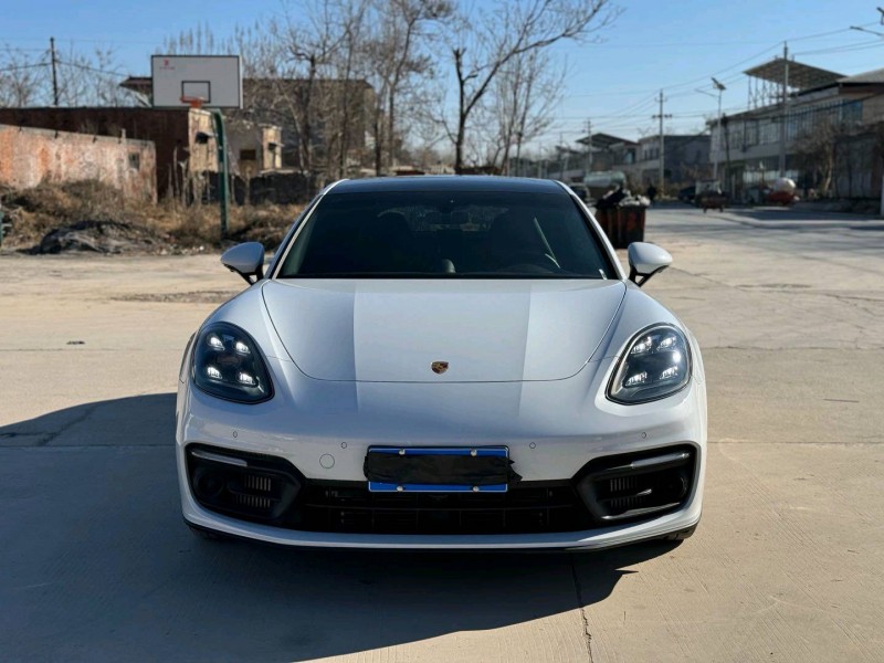 新乡24年保时捷帕拉梅拉1