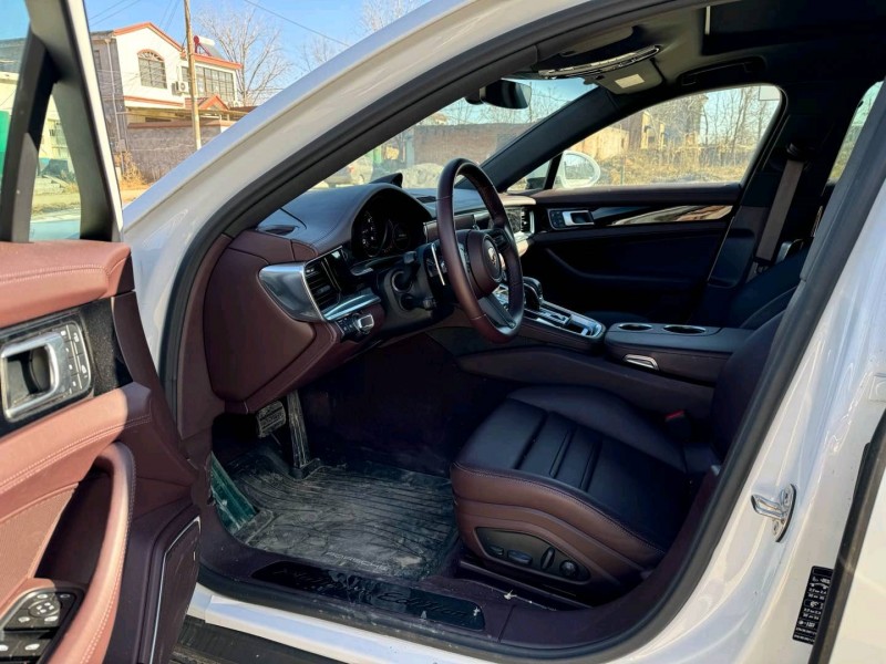 新乡24年保时捷帕拉梅拉3