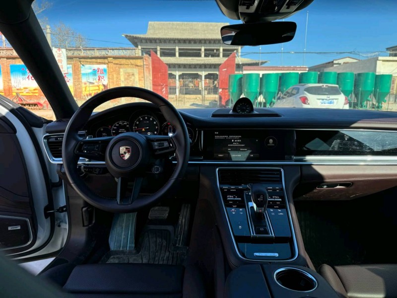 新乡24年保时捷帕拉梅拉5