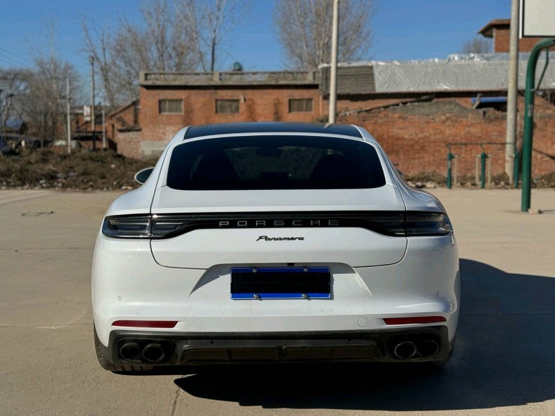 新乡24年保时捷帕拉梅拉7