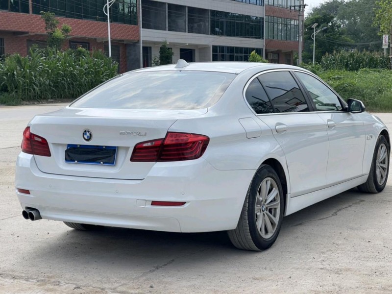 新乡17年宝马5系4