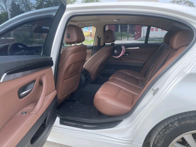 新乡17年宝马5系8