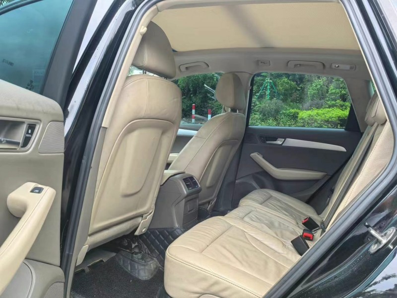 广州12年奥迪Q57