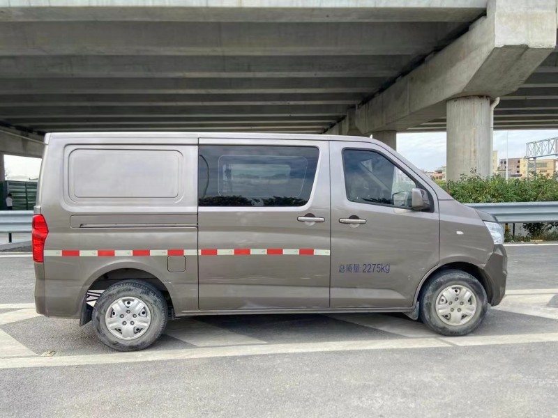 广州21年长安汽车睿行5