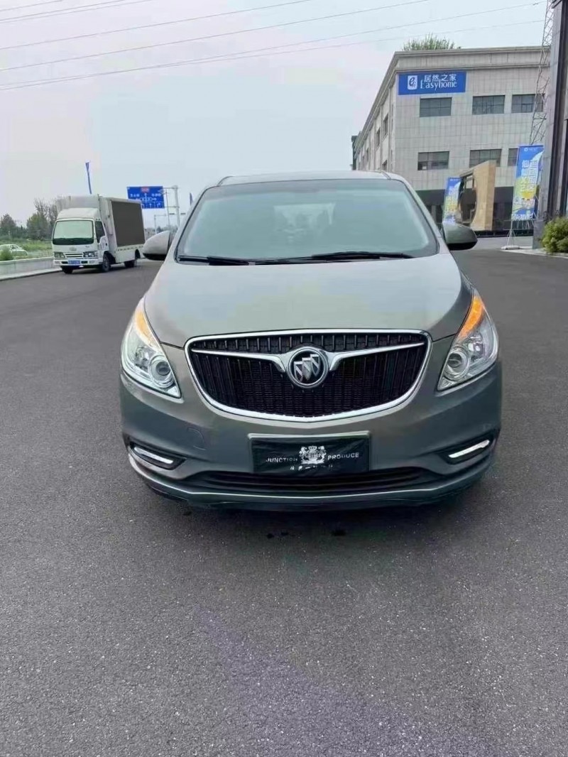 济宁17年别克GL81