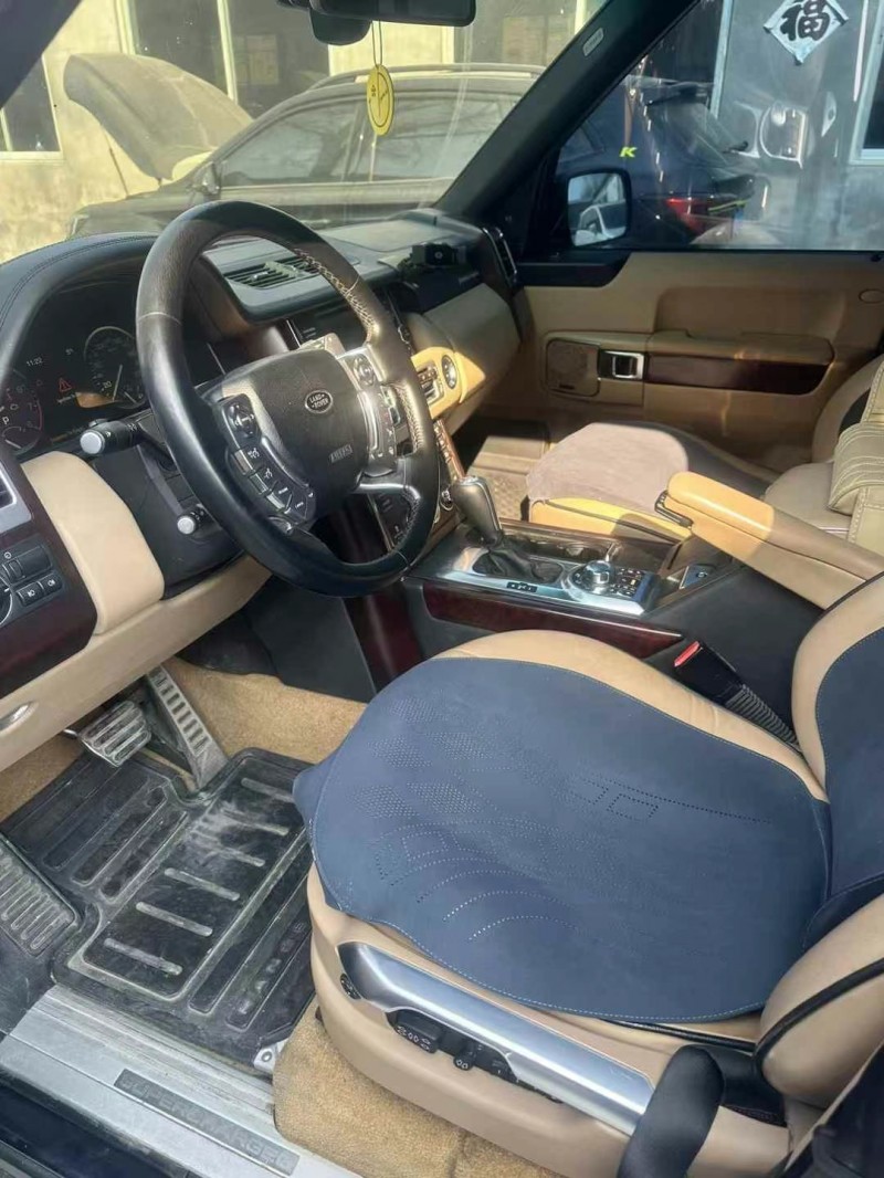 青岛12年路虎揽胜行政4