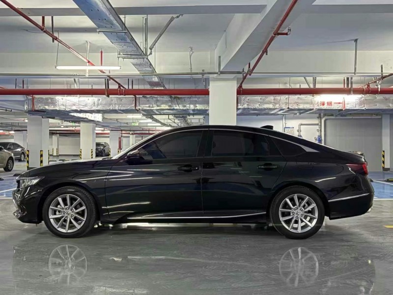 广州22年本田雅阁3