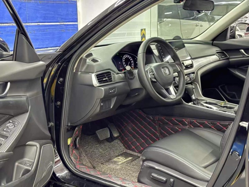 广州22年本田雅阁4