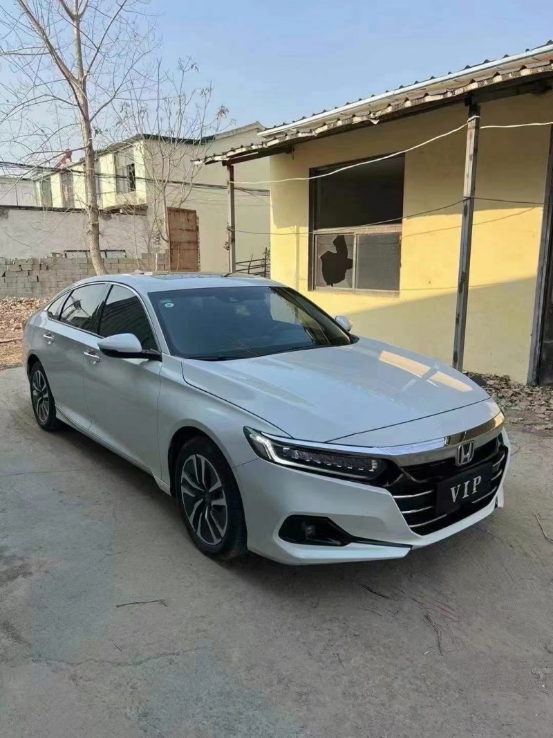 菏泽22年本田雅阁2