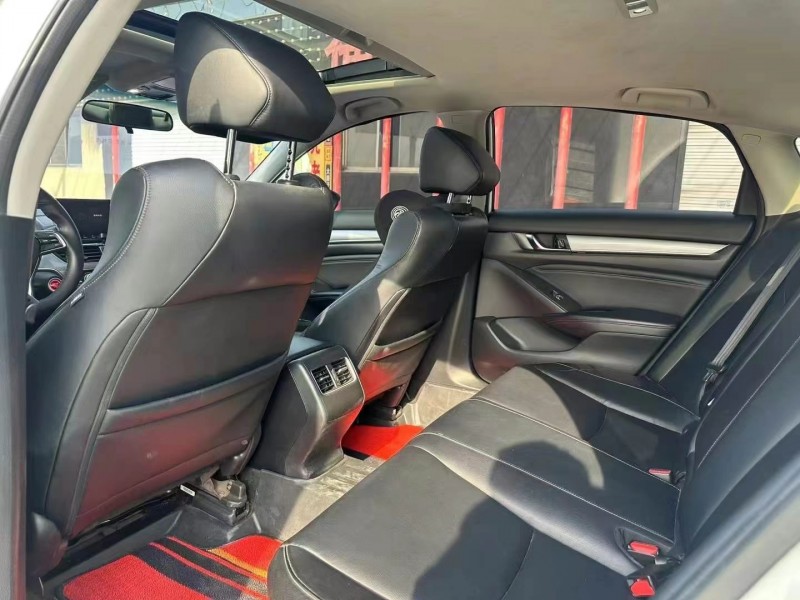 济宁19年本田雅阁3