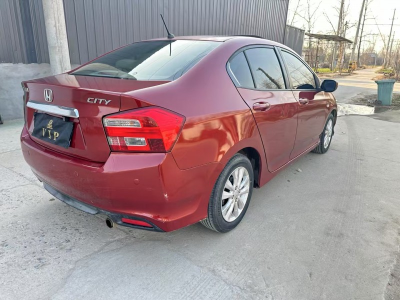 徐州12年本田锋范8