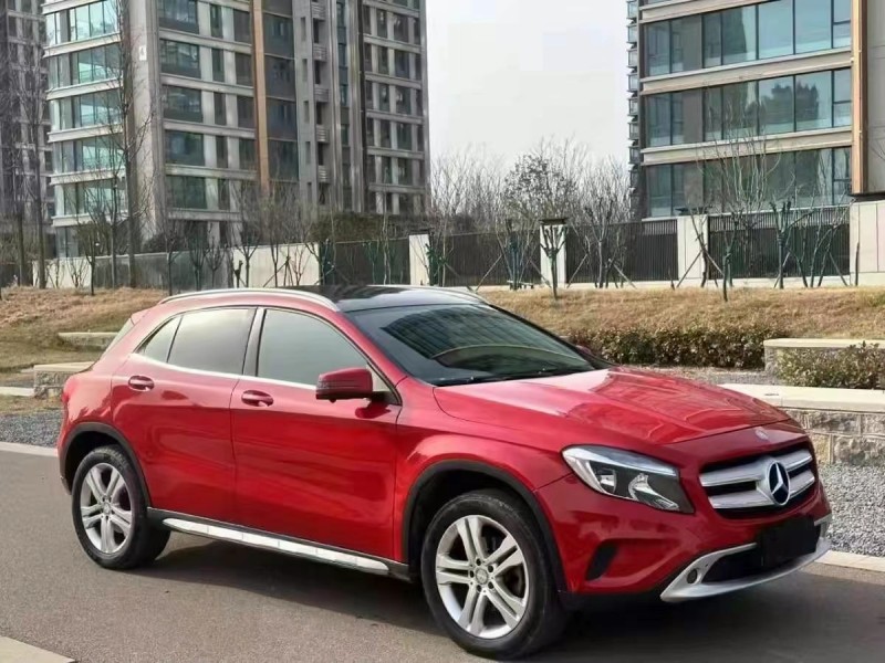 济宁17年奔驰GLA2