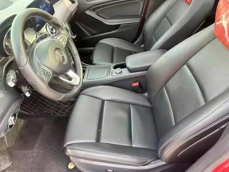 济宁17年奔驰GLA7