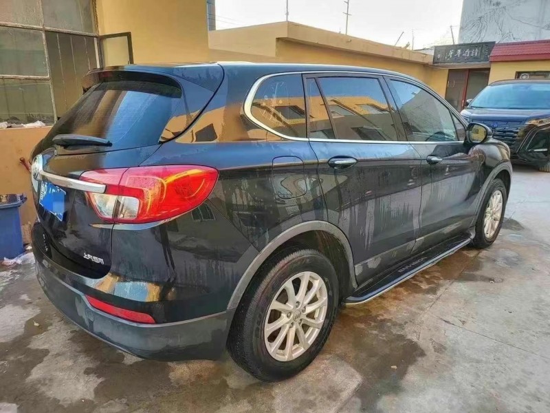 济宁16年别克昂科威3