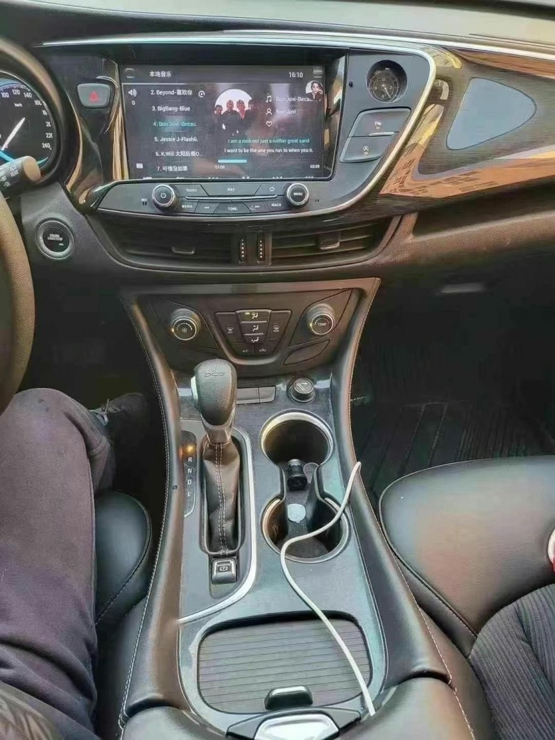 济宁16年别克昂科威4