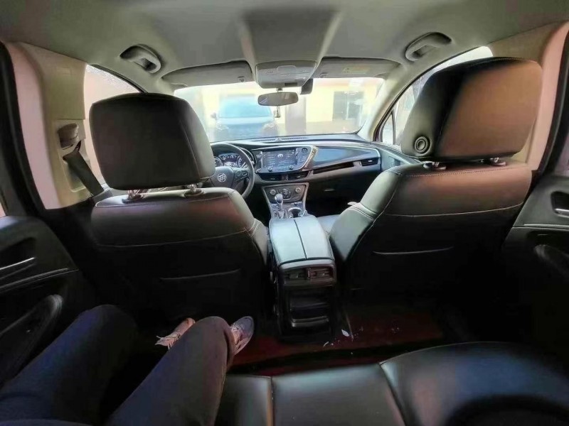 济宁16年别克昂科威7