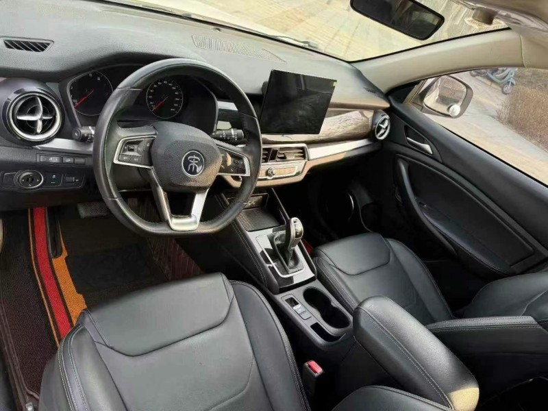 济宁21年比亚迪宋3