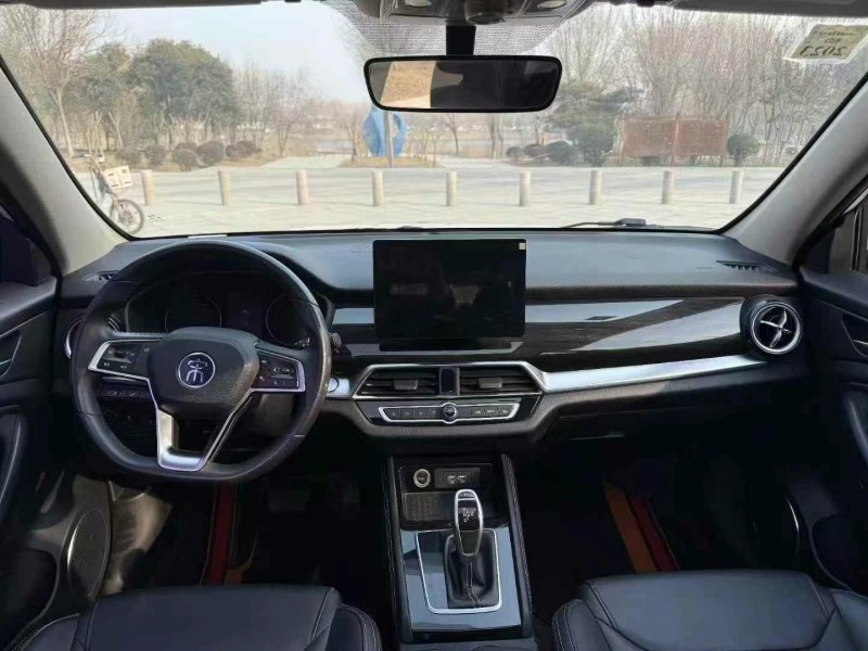 济宁21年比亚迪宋5