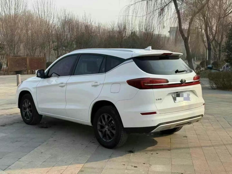 济宁21年比亚迪宋8