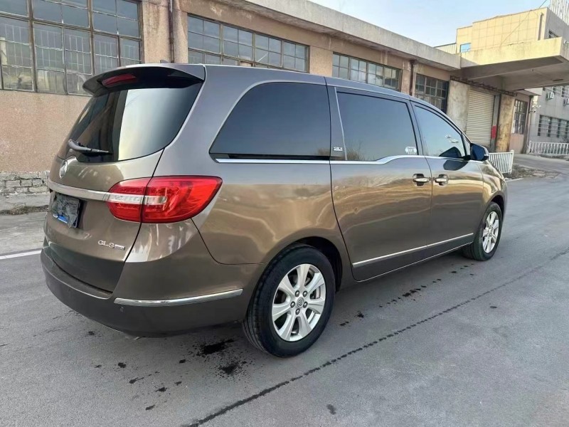 济宁15年别克GL86