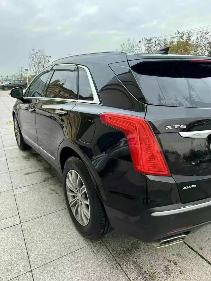 枣庄18年凯迪拉克XT56