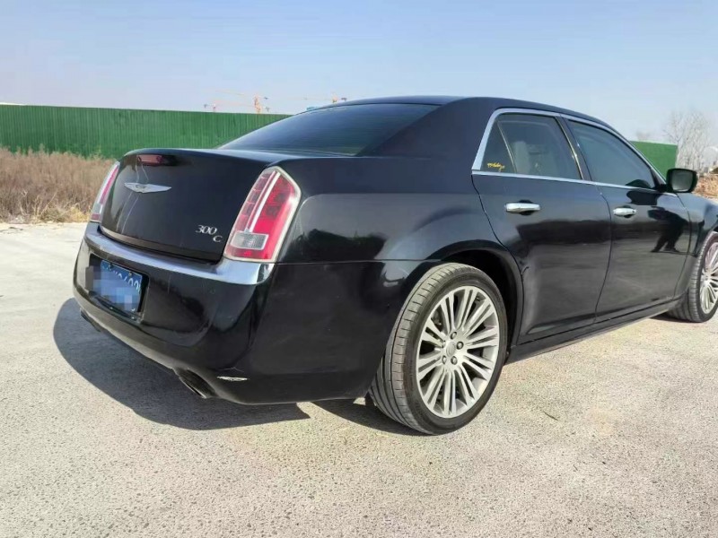 济宁14年克莱斯勒300C6