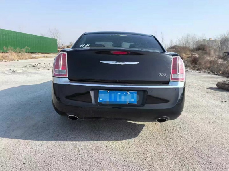 济宁14年克莱斯勒300C8