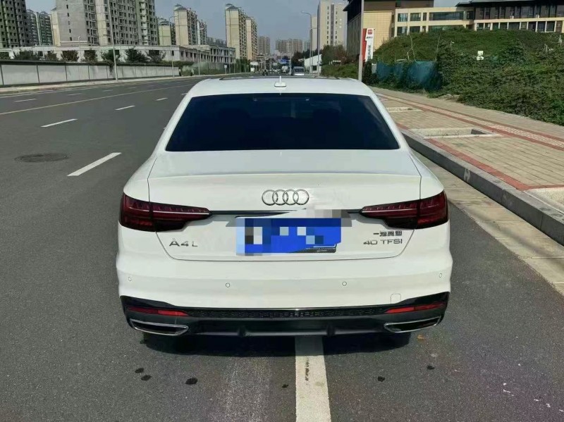 鄭州22年奧迪A4L9